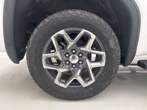 New 2026 GMC Sierra 1500 SLT w/ SLT Premium Plus Package AWD/4WD image 9