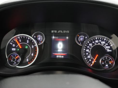 Used 2022 RAM 2500 Big Horn w/ Level A Equipment Group AWD/4WD image 10
