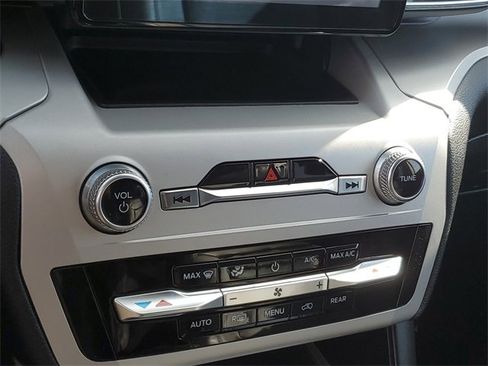 Used 2020 Ford Explorer XLT w/ Equipment Group 202A image 20