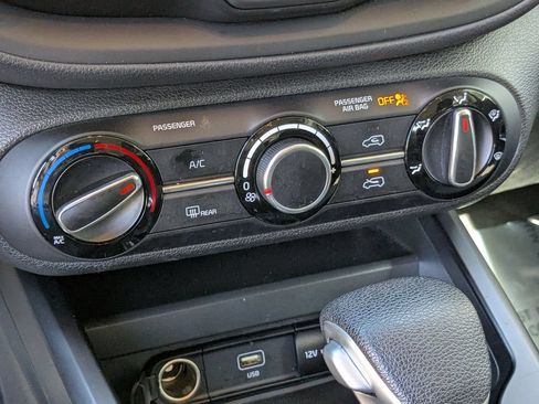 Used 2023 Kia Soul LX w/ Option Group 015 FWD image 21