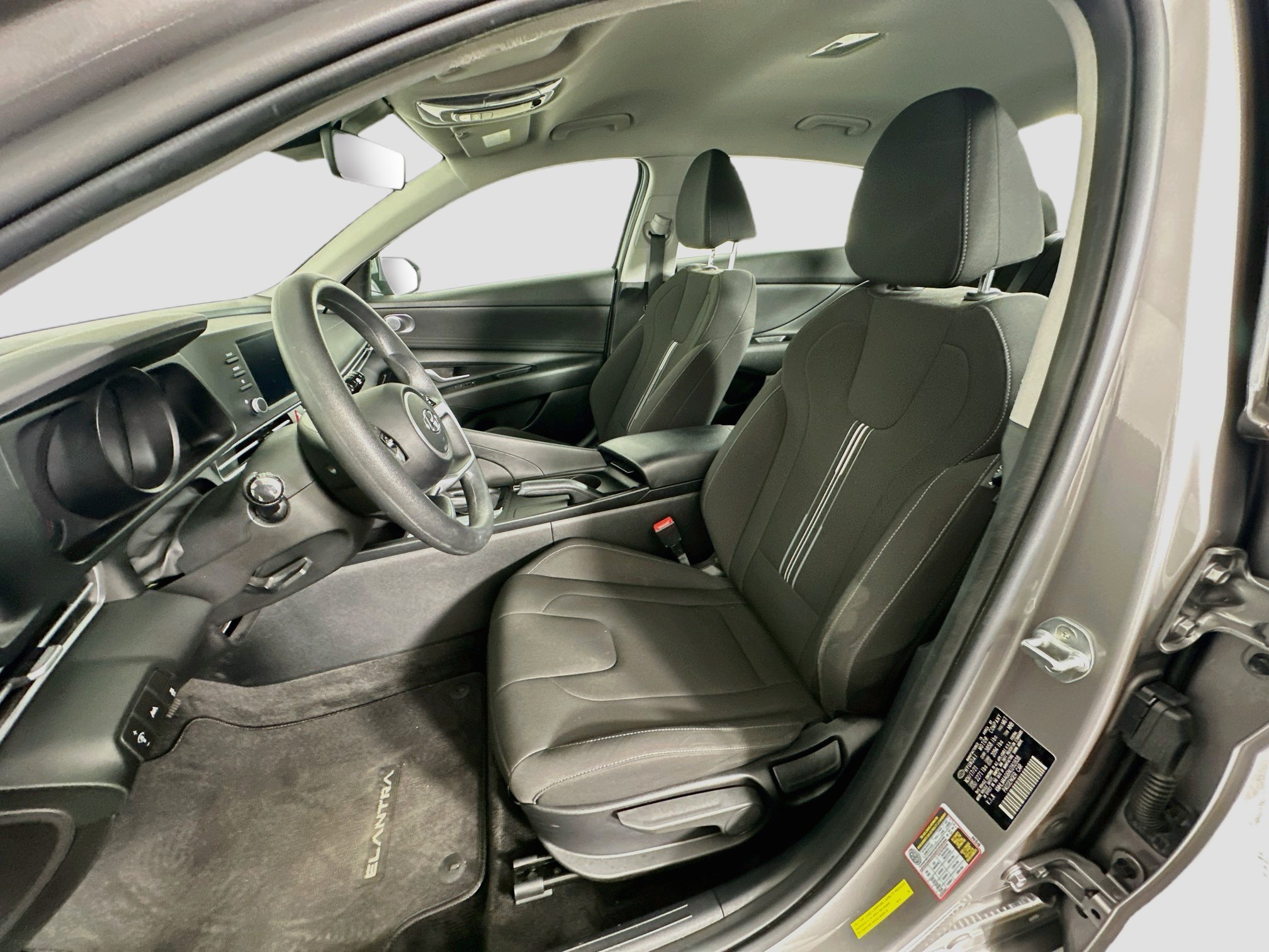 Used 2022 Hyundai Elantra SEL FWD image 13