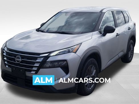 Used 2024 Nissan Rogue S image 1