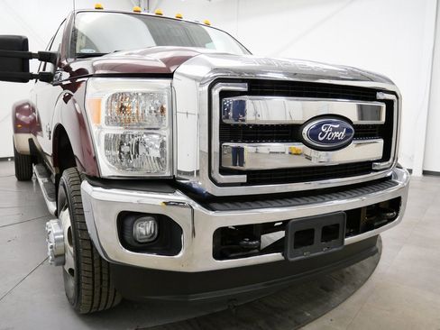 Used 2011 Ford F350 Lariat image 43