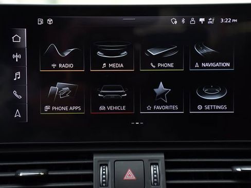 Used 2021 Audi Q5 e Prestige w/ Prestige Package image 17