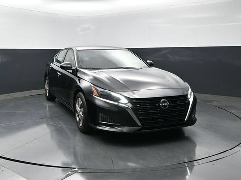 Used 2023 Nissan Altima 2.5 S FWD image 5