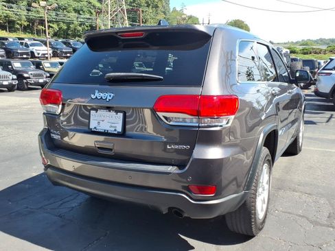 Used 2018 Jeep Grand Cherokee Laredo AWD/4WD image 5