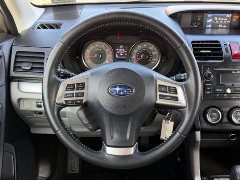 Used 2014 Subaru Forester 2.5i Limited image 16
