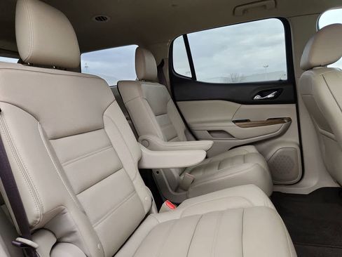 Used 2018 GMC Acadia Denali image 17