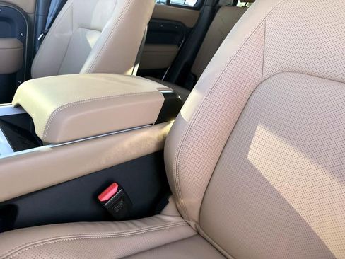 New 2026 Land Rover Defender 110 S image 18