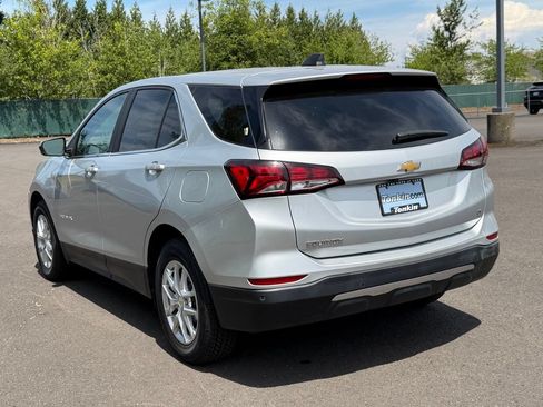 Used 2022 Chevrolet Equinox LT w/ Driver Convenience Package FWD image 6