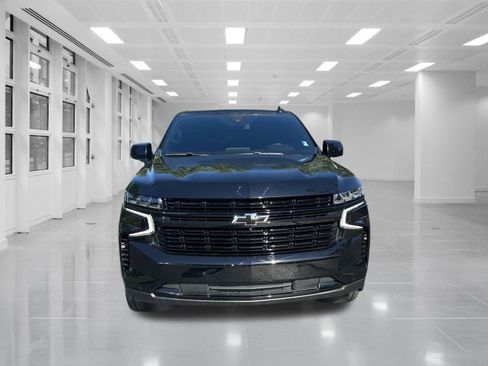 Used 2024 Chevrolet Suburban RST w/ Luxury Package AWD/4WD image 2