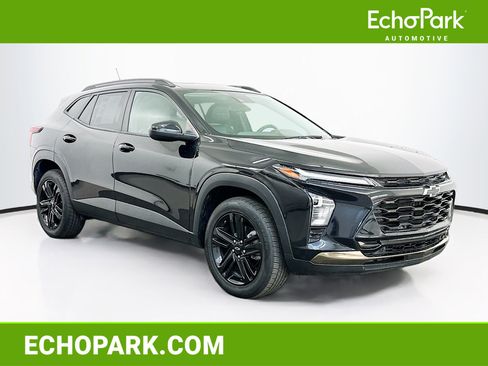 Used 2024 Chevrolet Trax ACTIV w/ Sunroof Package FWD image 1