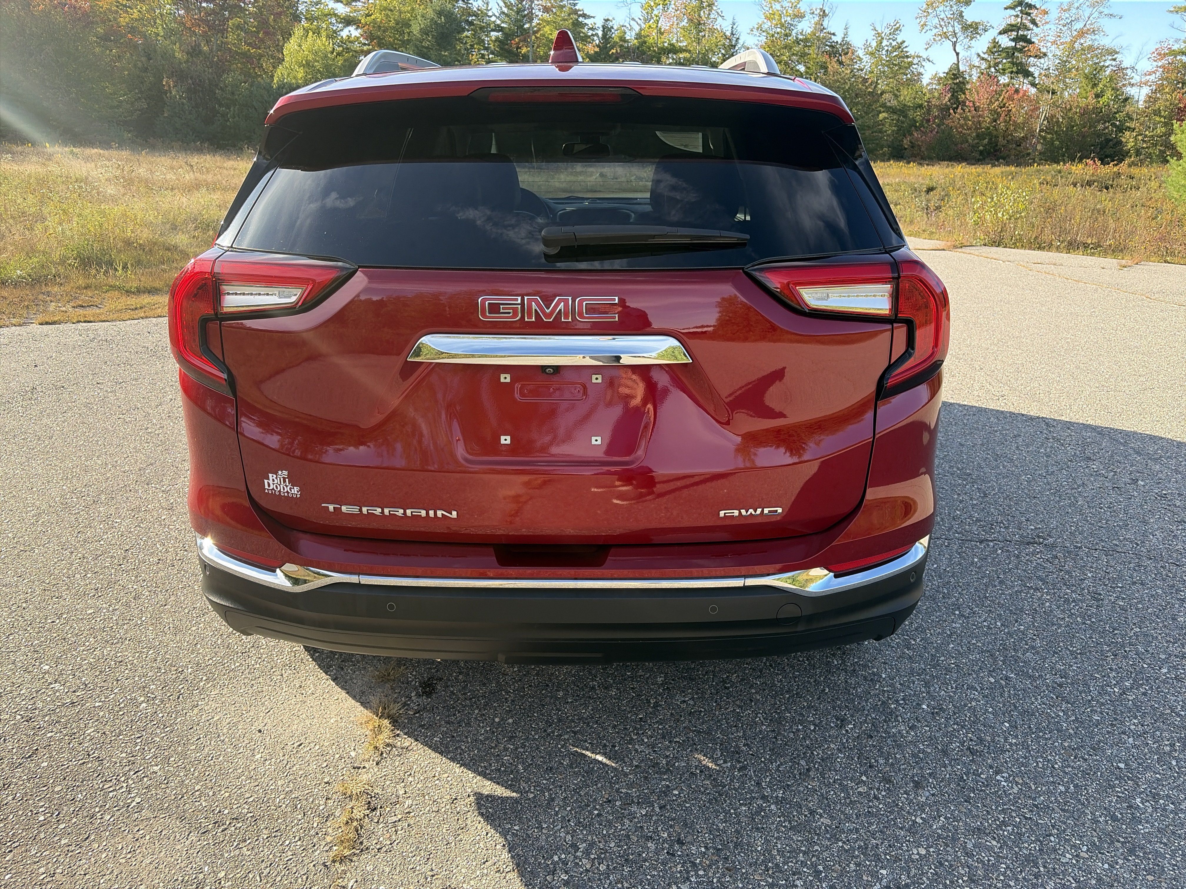 Used 2022 GMC Terrain SLT w/ Infotainment Package II AWD/4WD image 6