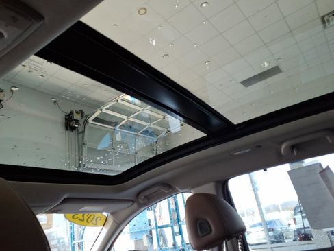 Used 2023 Acura MDX SH-AWD w/ Technology Package image 13