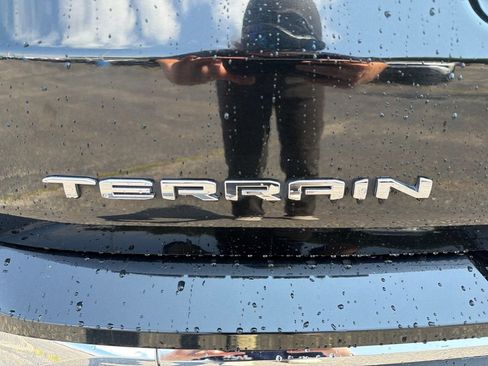 Used 2022 GMC Terrain SLT AWD/4WD image 6