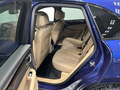 Certified 2026 Porsche Macan AWD/4WD image 34