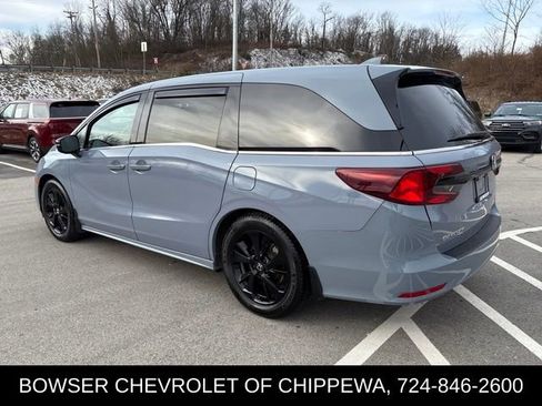 Used 2023 Honda Odyssey Sport image 3
