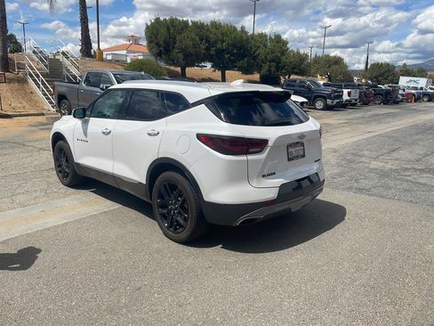 Used 2023 Chevrolet Blazer Premier image 4