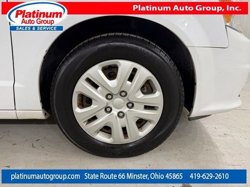 Used 2017 Dodge Grand Caravan SE FWD image 51