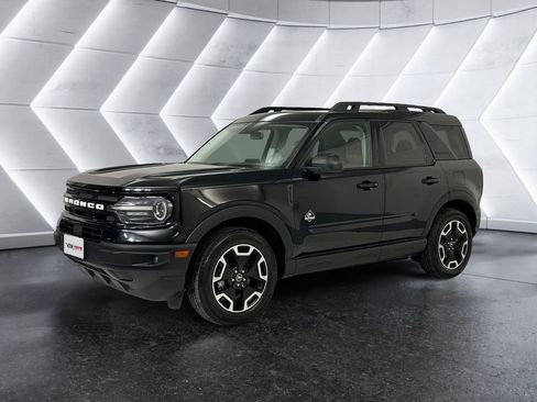 Used 2023 Ford Bronco Sport Outer Banks w/ Tech Package AWD/4WD image 3