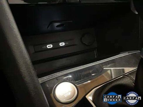 Used 2024 Volkswagen Taos SE image 58