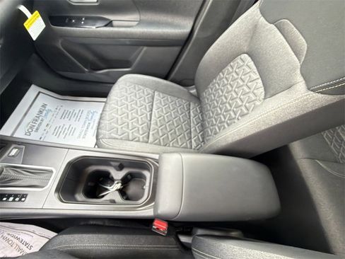 Used 2025 Nissan Kicks SV image 26