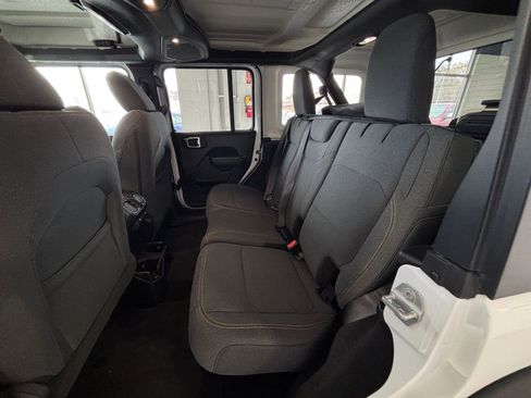 Used 2025 Jeep Wrangler Sport S image 25