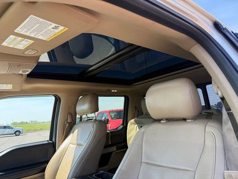 Used 2017 Ford F150 Lariat w/ Equipment Group 502A Luxury image 6