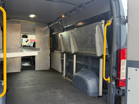 Used 2019 RAM ProMaster 2500 FWD image 17