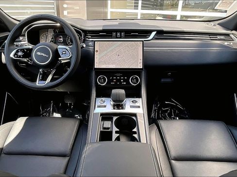 New 2026 Jaguar F-PACE R-Dynamic S image 5