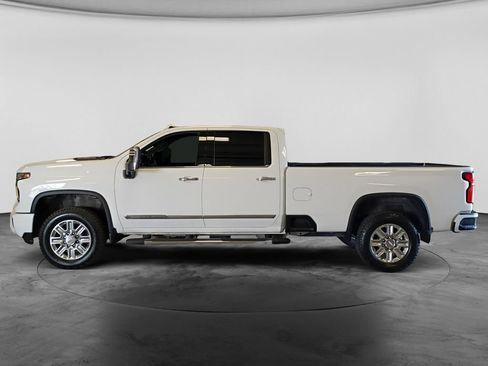 Used 2025 Chevrolet Silverado 3500 High Country w/ High Country Premium Package AWD/4WD image 6