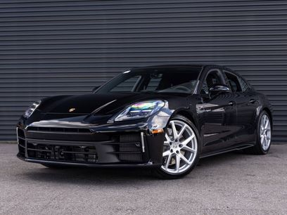 New 2025 Porsche Panamera 4