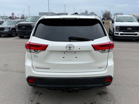 Used 2018 Toyota Highlander XLE image 19