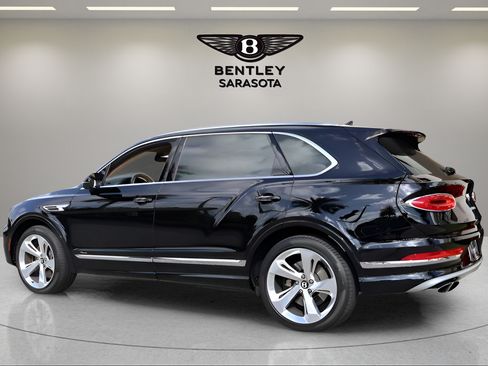 Used 2024 Bentley Bentayga Extended Wheelbase AWD/4WD image 3