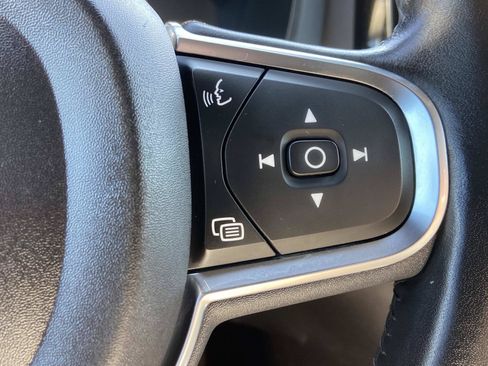 Used 2019 Volvo XC60 T6 Momentum w/ Premium Package AWD/4WD image 25