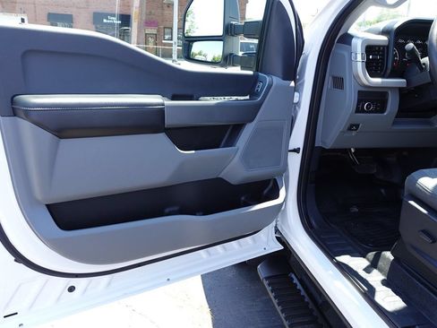 Used 2024 Ford F250 XLT w/ FX4 Off-Road Package AWD/4WD image 16
