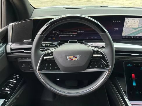 Used 2025 Cadillac Escalade Sport w/ Touring Package AWD/4WD image 40