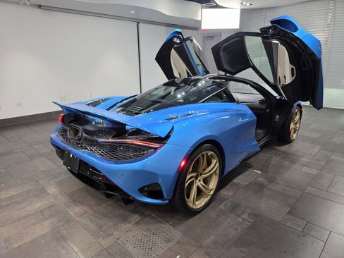 Used 2025 McLaren 750S image 26