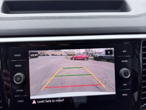 Used 2023 Volkswagen Atlas SE w/ Panoramic Sunroof Package image 27