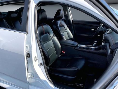 Certified 2025 Nissan Sentra SR w/ SR Premium Package image 28