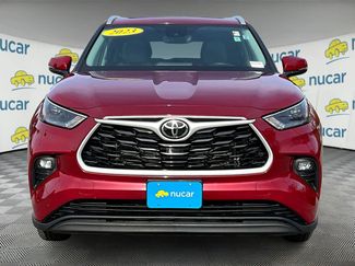 Used 2023 Toyota Highlander XLE video 2