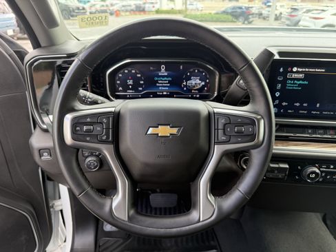 Used 2025 Chevrolet Silverado 2500 LT w/ Convenience Package AWD/4WD image 17