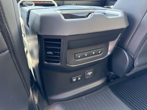 Used 2023 Toyota Tundra Platinum image 18