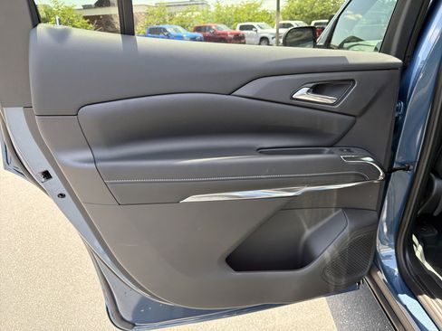 New 2026 Chevrolet Traverse LT FWD image 23