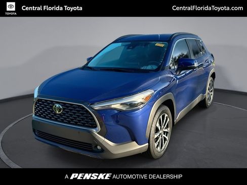 Used 2022 Toyota Corolla Cross XLE FWD image 1