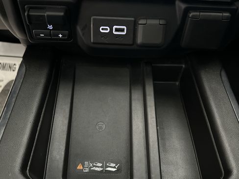 Used 2022 Chevrolet Silverado 1500 LTZ w/ LTZ Premium Package image 47