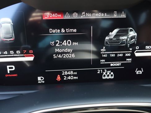 Used 2025 Audi RS Q8 performance w/ Executive Package AWD/4WD image 9
