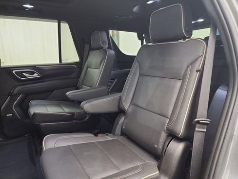Used 2022 GMC Yukon SLT w/ SLT Premium Package image 38