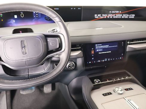 New 2026 Lincoln Navigator Reserve AWD/4WD image 5