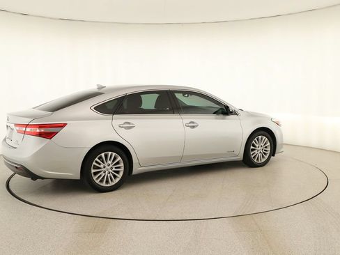 Used 2014 Toyota Avalon Limited w/ Technology Package FWD image 7